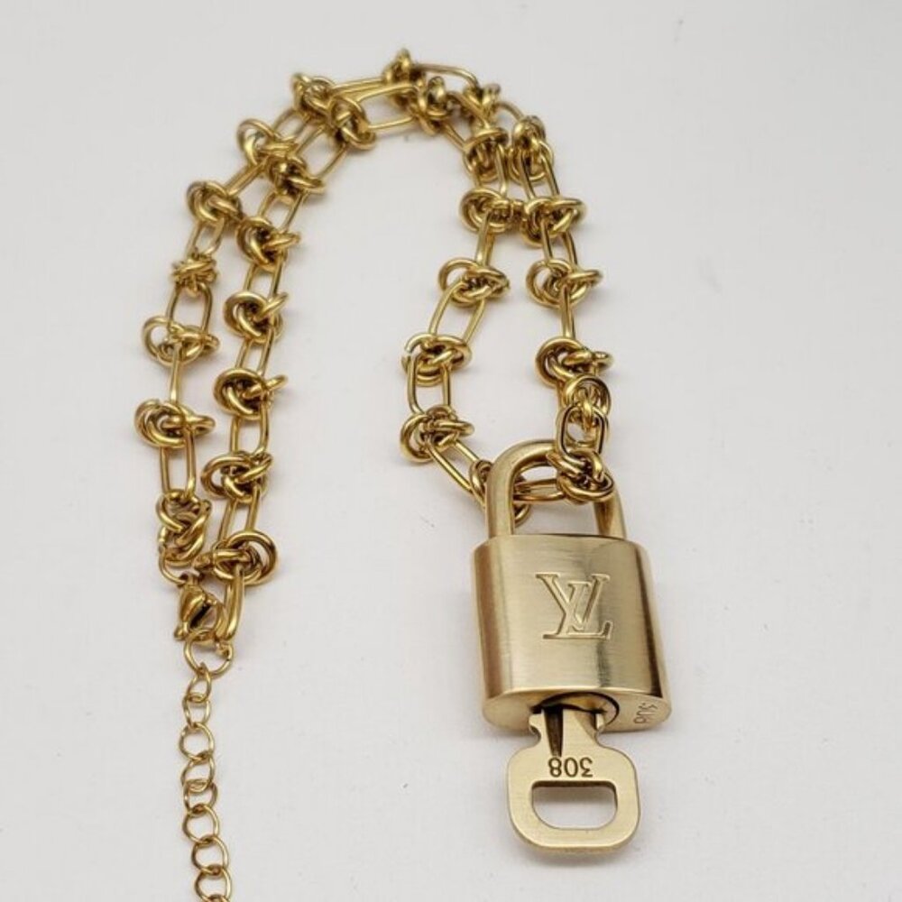 Louis Vuitton Gold Padlock w/Unbranded Stainless Steel 18k Plated Chain&Bracelet - Picture 9 of 13